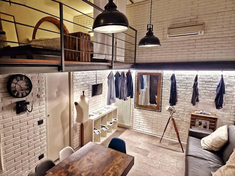 Milano Loft Centro, 10 Min From Duomo Apartment 0*, Milan